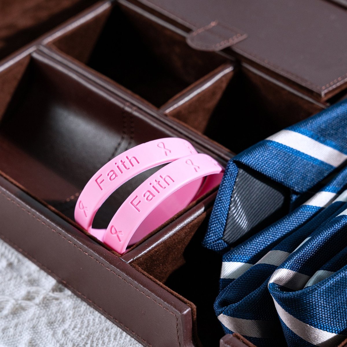 25 Pack Breast Cancer Pink Silicone Bracelets (25 Bracelets) - Fundraising For A Cause