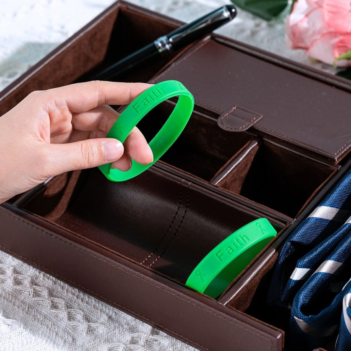 Adult Green Awareness Silicone Bracelet Wristbands - Fundraising For A Cause